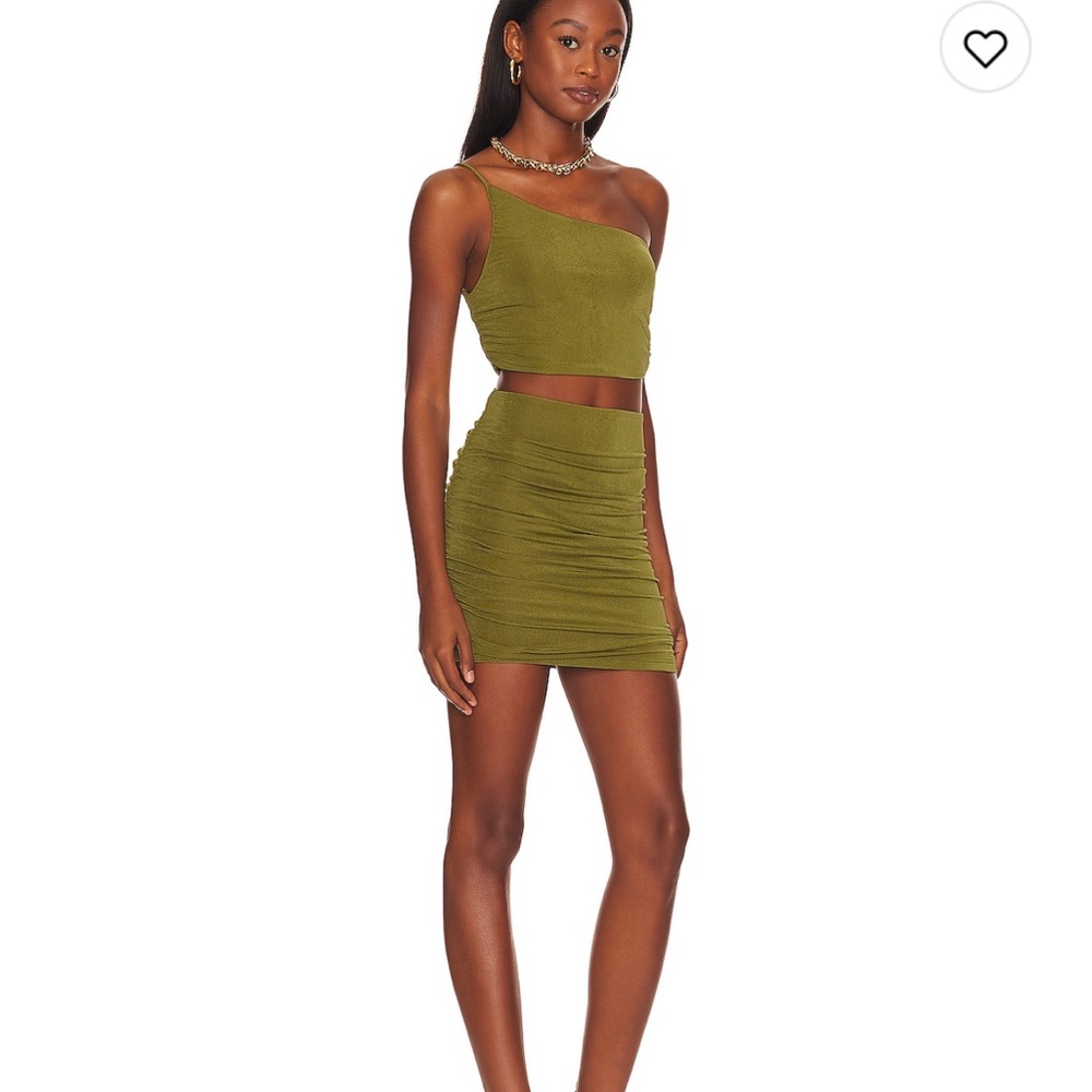 ALL THE WAYS Denice Ruched Skirt Set in Green
